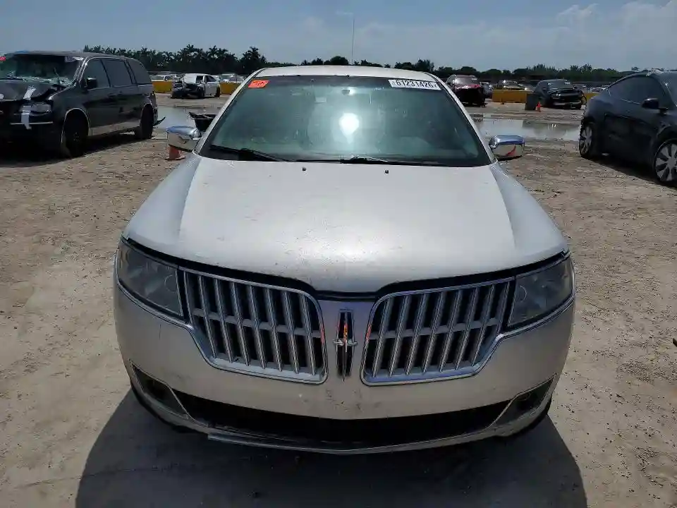 3LNDL2L37BR776215 2011 LINCOLN MKZ-4