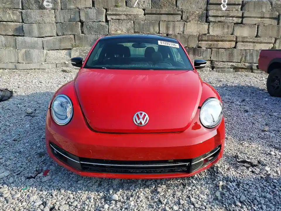 3VWVT7AT2FM646240 2015 VOLKSWAGEN BEETLE-4