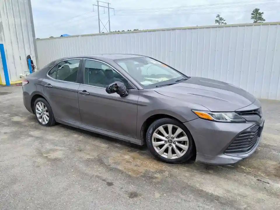 4T1C11AK6LU884647 2020 TOYOTA CAMRY-3