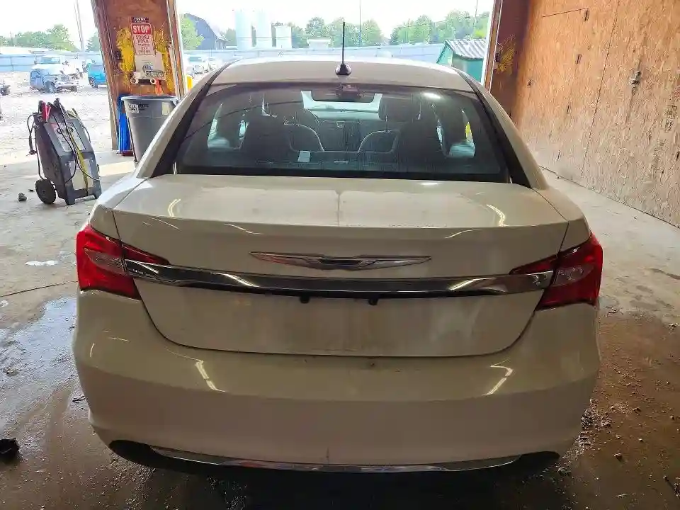 1C3CCBBB1DN579835 2013 CHRYSLER 200-5