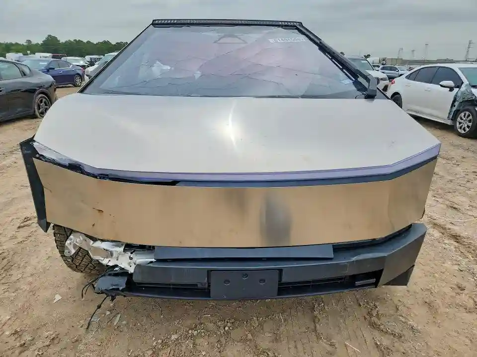 7G2CEHEE7RA019624 2024 TESLA CYBERTRUCK-4