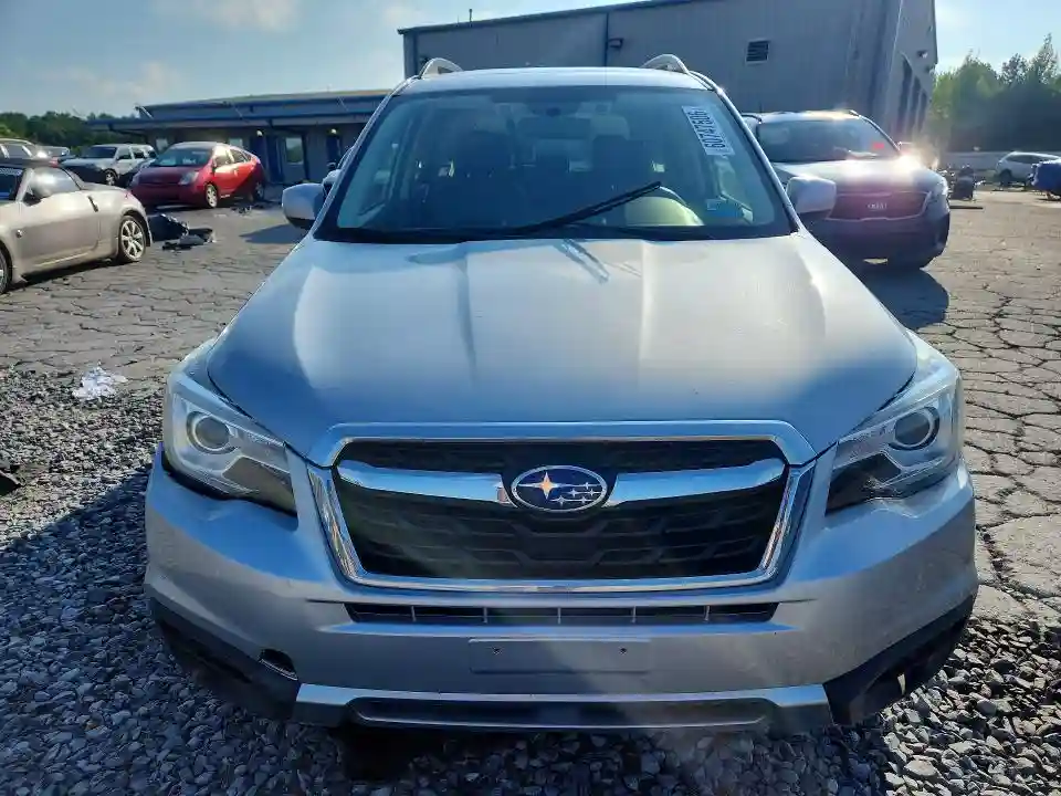 JF2SJARC2JH446888 2018 SUBARU FORESTER-4