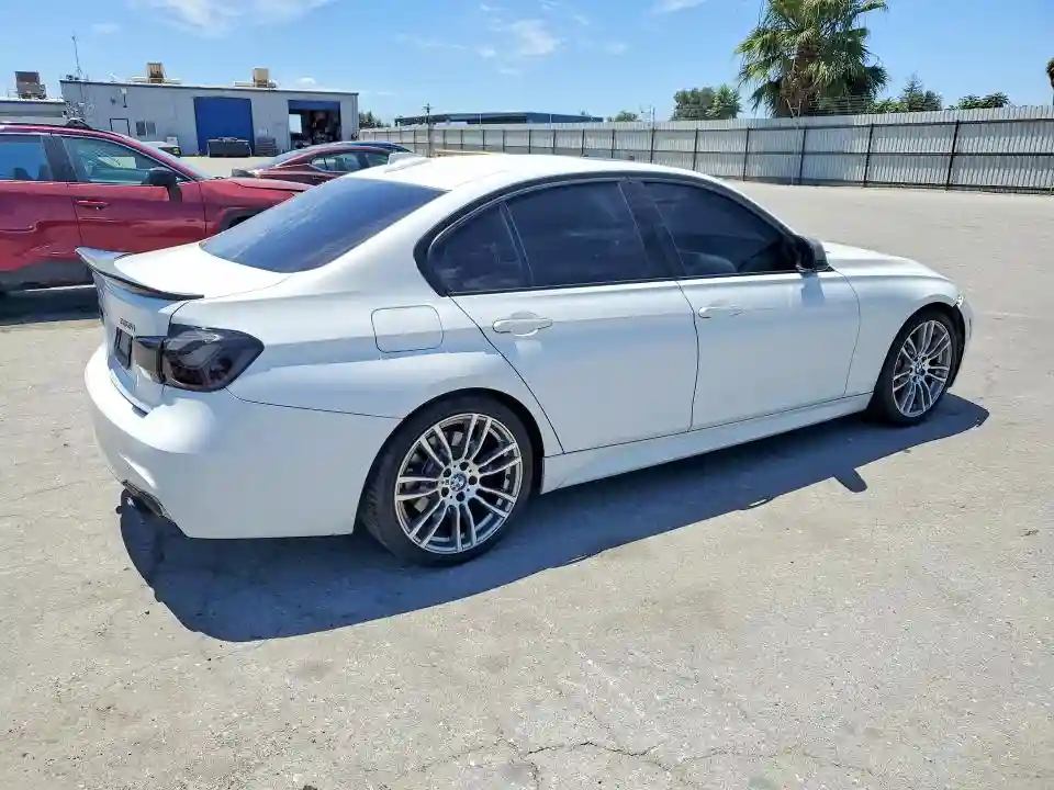 WBA3A9C57DF476560 2013 BMW 3 SERIES-2