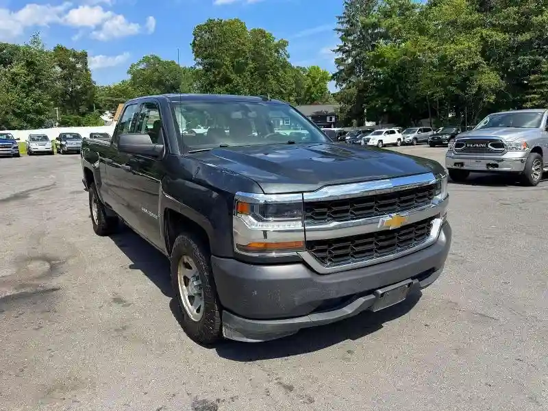 1GCRCNEH9JZ152690 2018 CHEVROLET SILVERADO-3