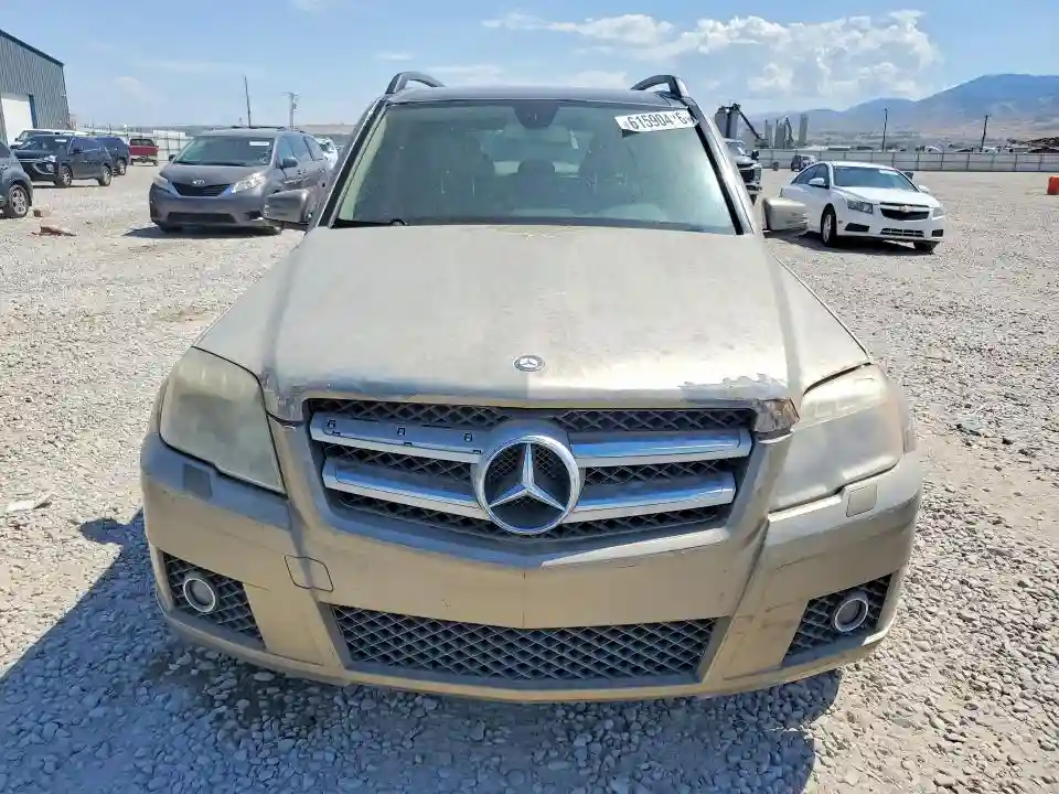 WDCGG8HB2AF416087 2010 MERCEDES-BENZ GLK-CLASS-4
