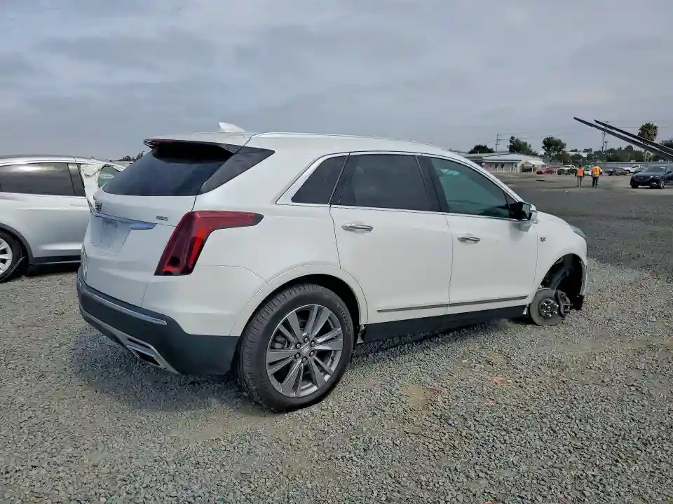 1GYKNCRSXRZ720781 2024 CADILLAC XT5-2