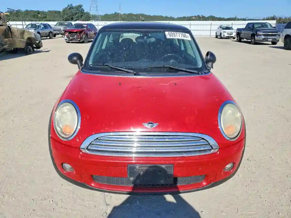 WMWMF3C57ATZ23274 2010 MINI COOPER-4