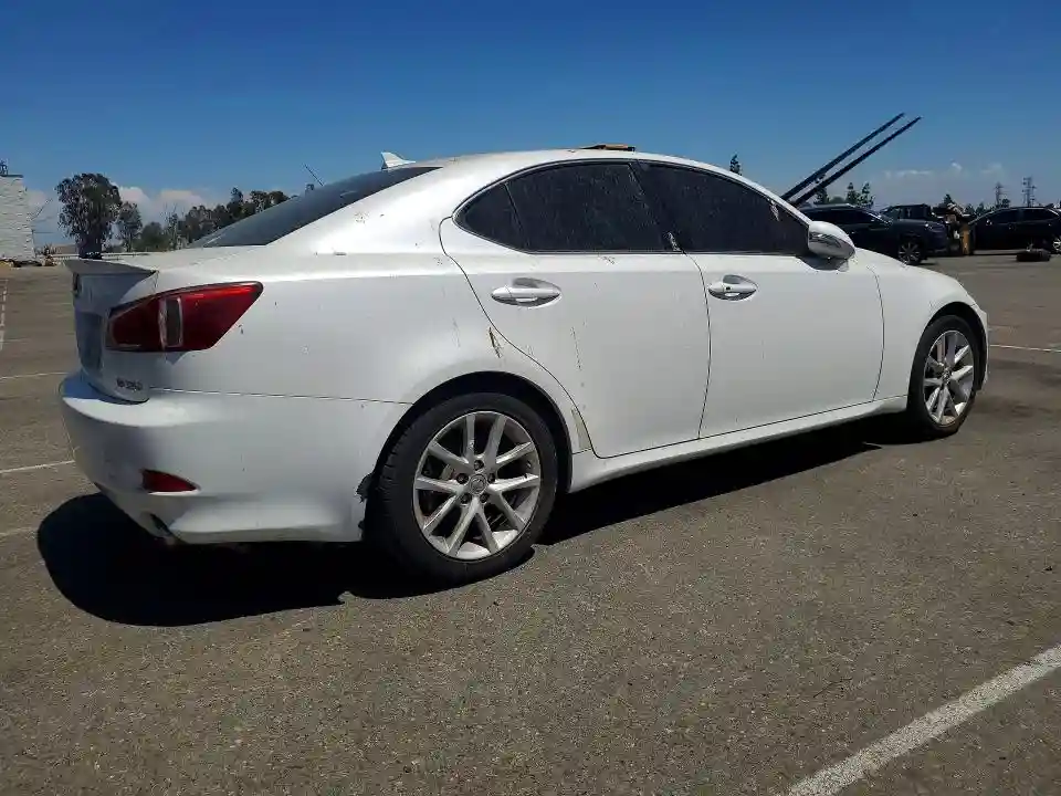 JTHBF5C20B5144279 2011 LEXUS IS-2