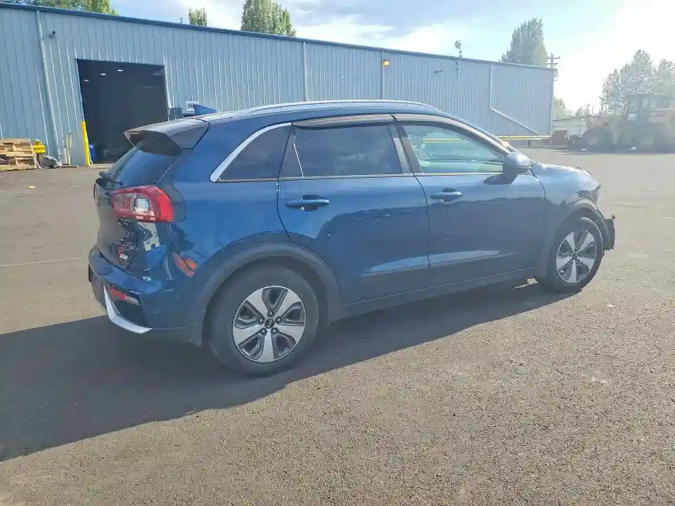 KNDCB3LC9J5212155 2018 KIA NIRO-2