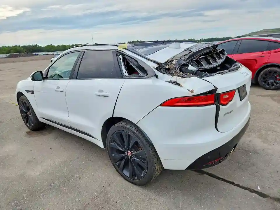 SADCM2BV2HA893840 2017 JAGUAR F-PACE-1
