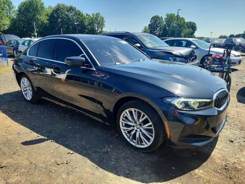 3MW69FF09R8E87323 2024 BMW 3 SERIES-3