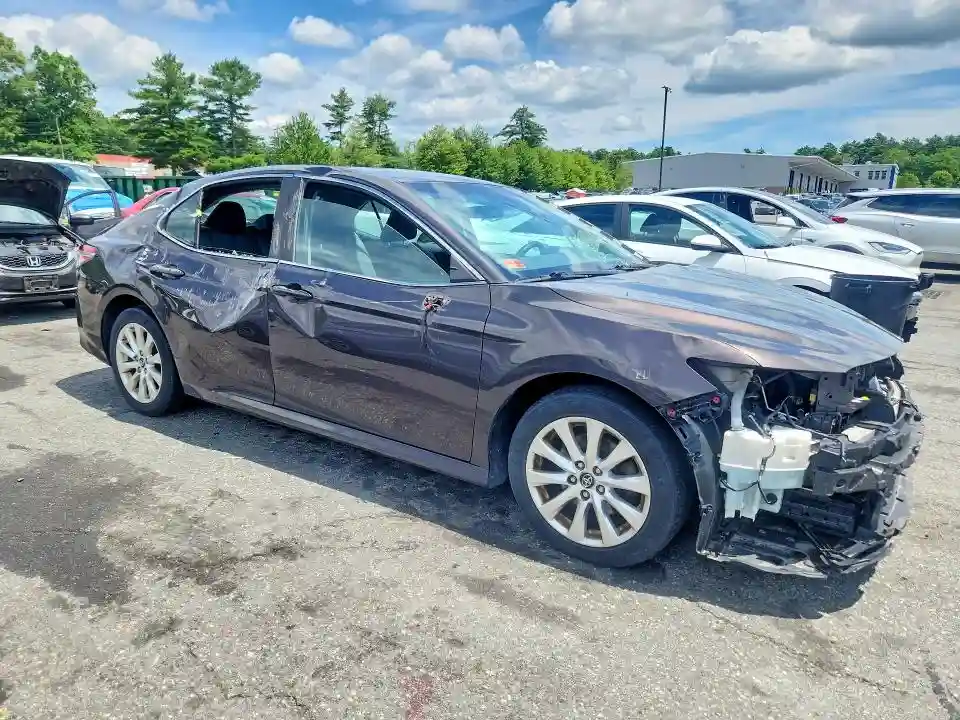 4T1B11HK8JU501709 2018 TOYOTA CAMRY-3