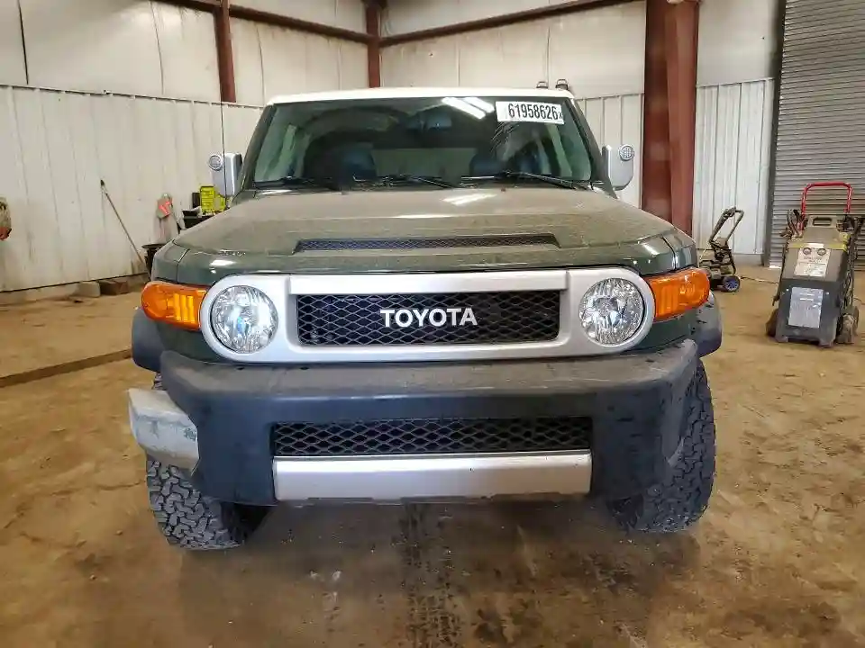 JTEBU4BFXAK093438 2010 TOYOTA FJ CRUISER-4