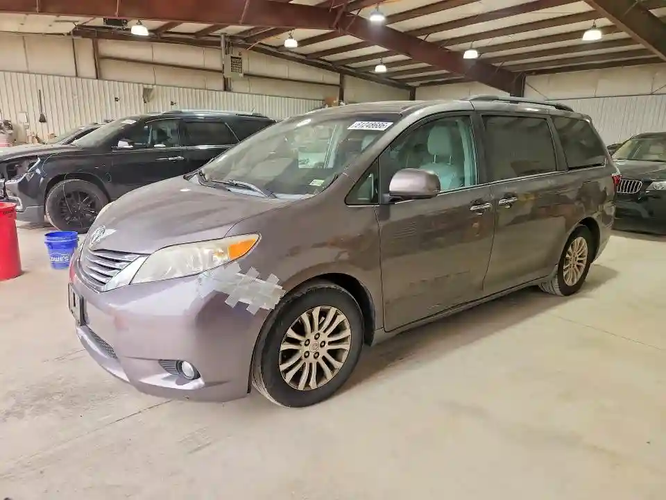 5TDYK3DC2FS546730 2015 TOYOTA SIENNA-0