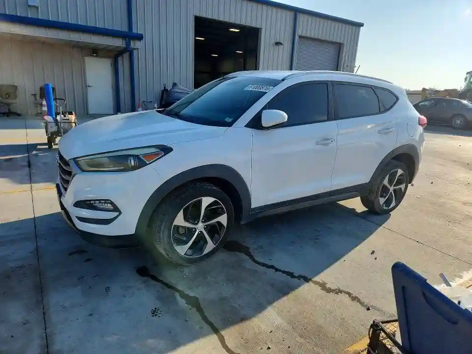 KM8J3CA29GU259923 2016 HYUNDAI TUCSON-0