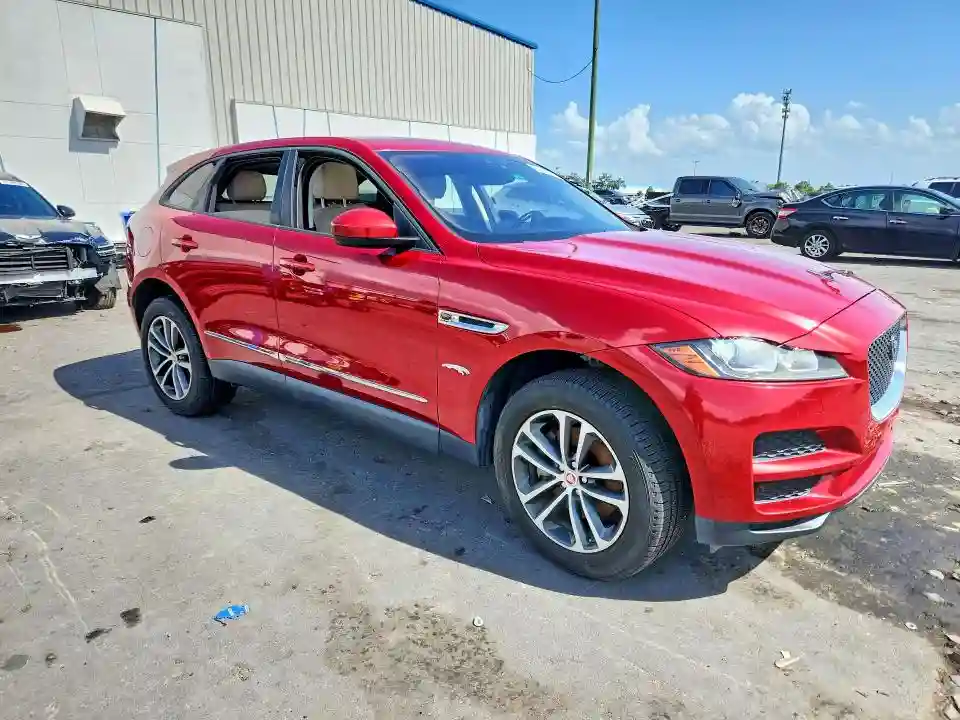 SADCJ2EV9JA257300 2018 JAGUAR F-PACE-3