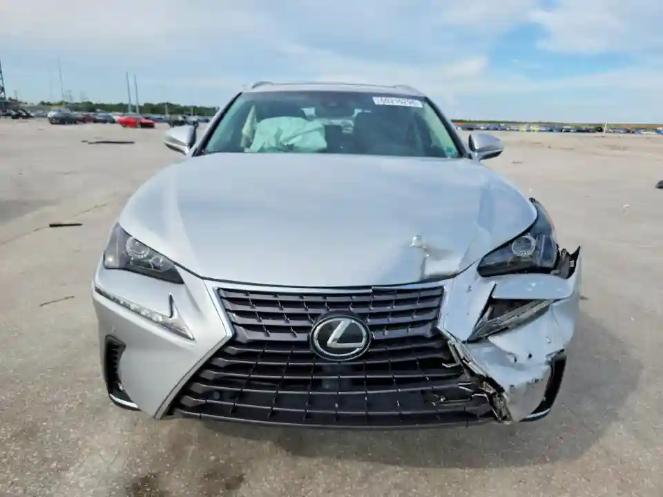 JTJYARBZ6J2107752 2018 LEXUS NX-4