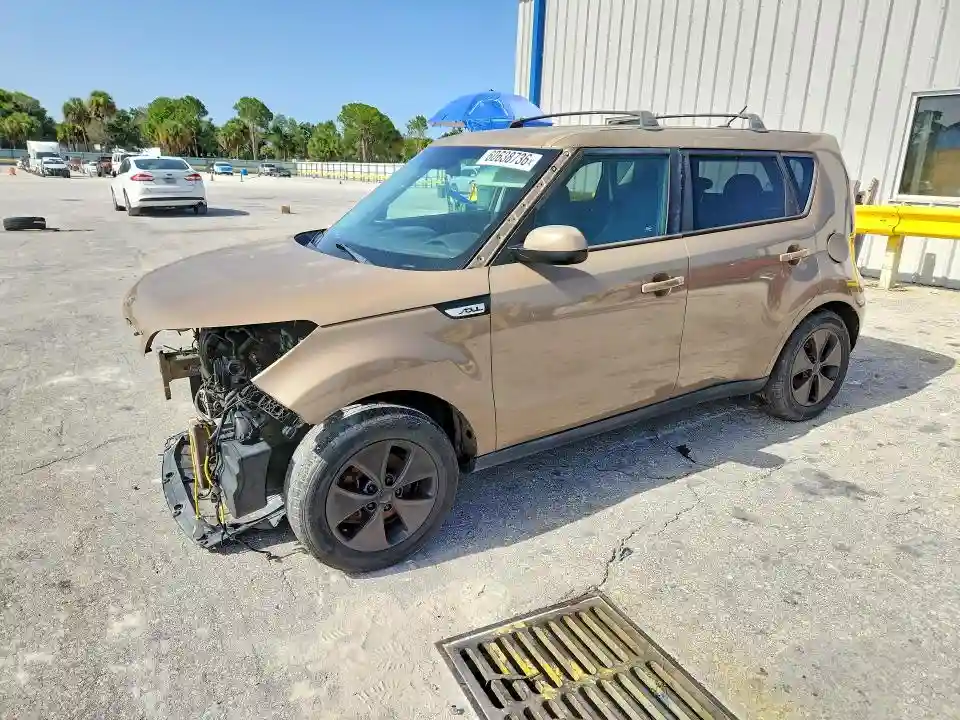 KNDJN2A21G7285570 2016 KIA SOUL BASE-0
