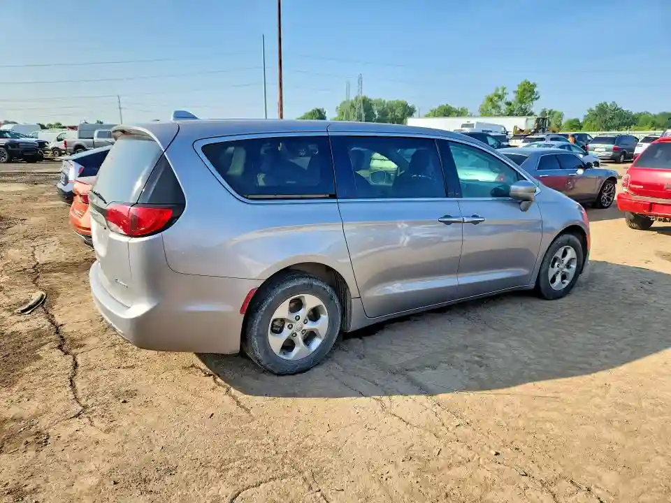 2C4RC1H72HR500703 2017 CHRYSLER PACIFICA-2