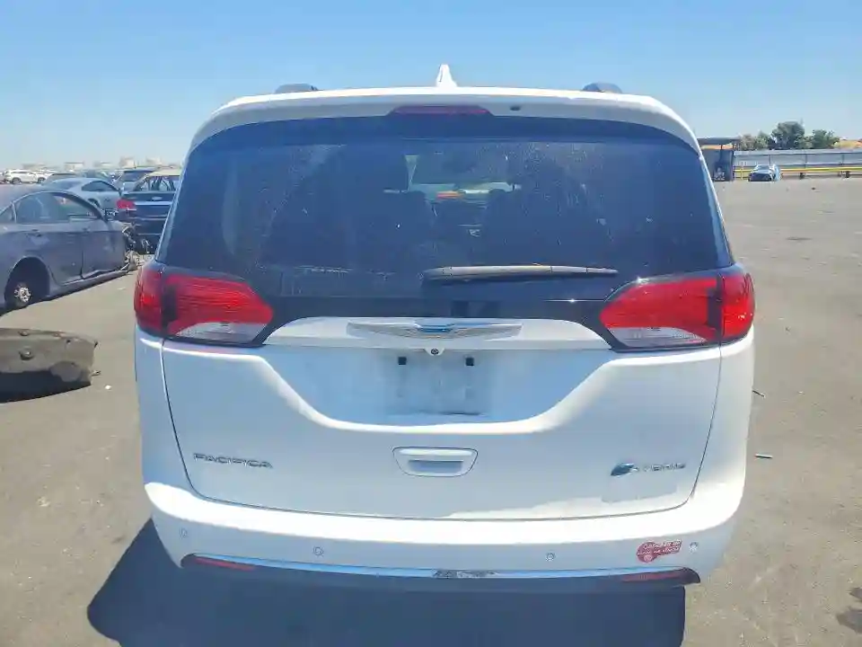 2C4RC1N77JR248294 2018 CHRYSLER PACIFICA-5