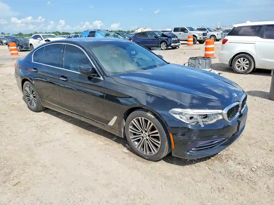 WBAJE5C3XHG913972 2017 BMW 5 SERIES-3