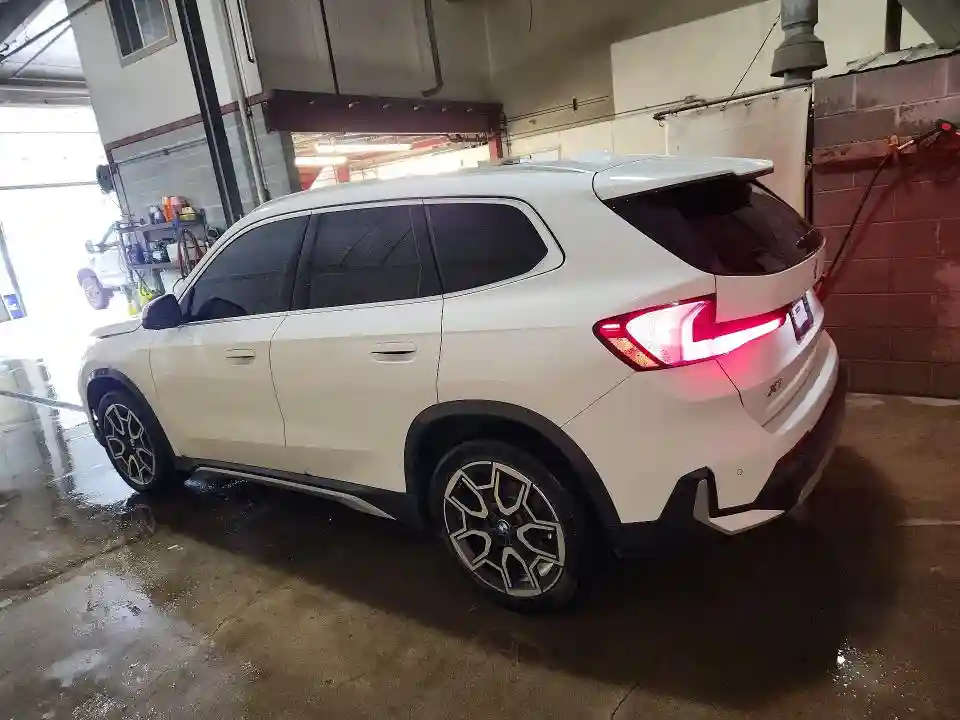 WBX73EF08R5Z38941 2024 BMW X1-1