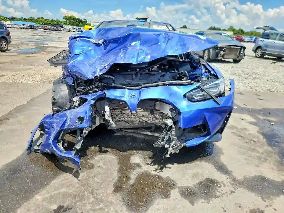 WBS33BA03RCN05324 2024 BMW M4-4