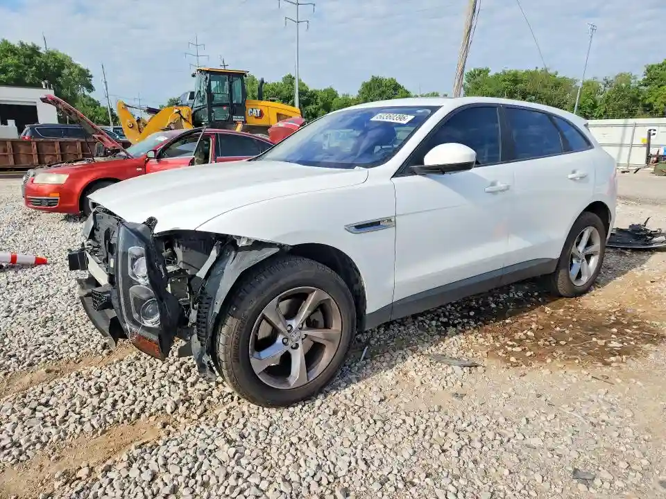 SADCJ2BVXHA049490 2017 JAGUAR F-PACE-0