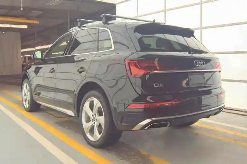 WA1EAAFY1N2063796 2022 AUDI Q5-2