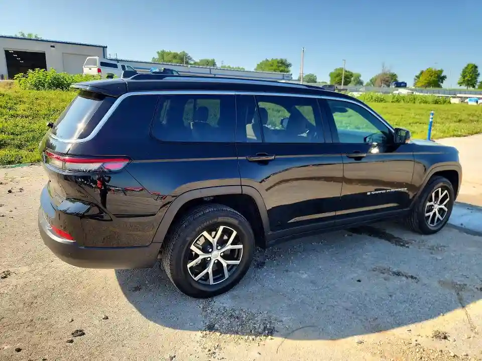 1C4RJKBG7R8921219 2024 JEEP CHEROKEE-2