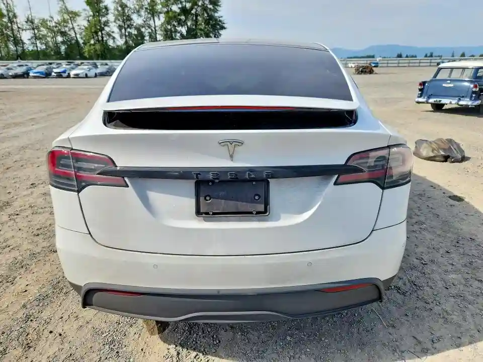 7SAXCAE5XNF358234 2022 TESLA MODEL X-5