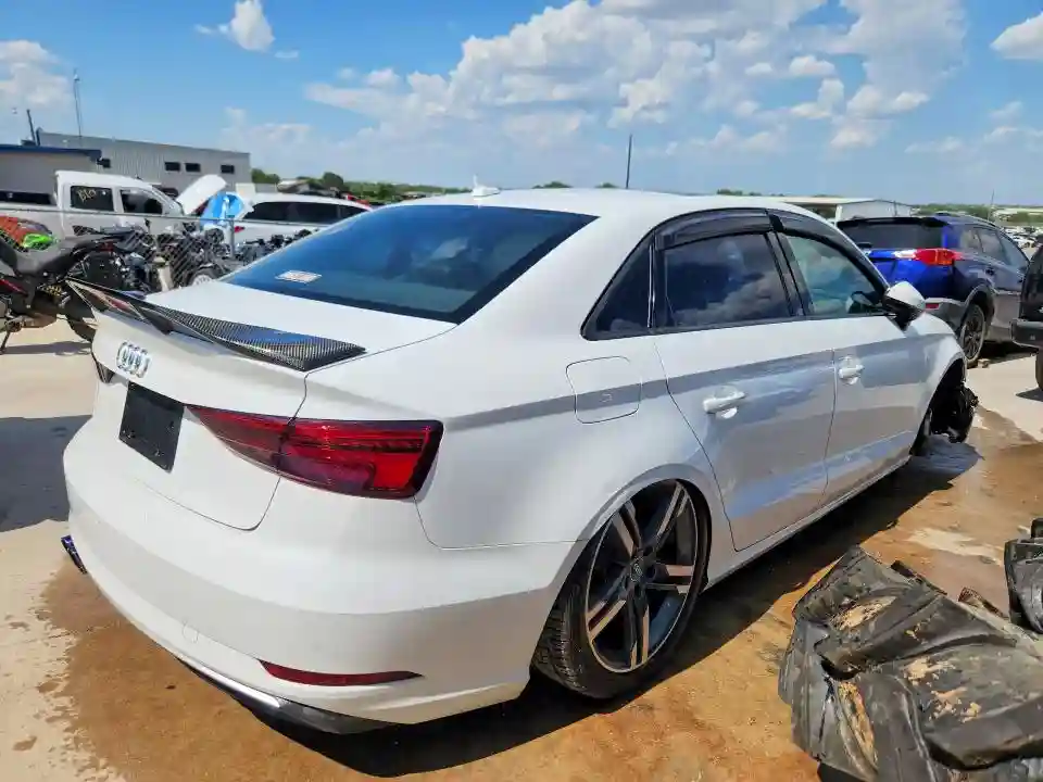 WAUAUGFF0J1031237 2018 AUDI A3-2