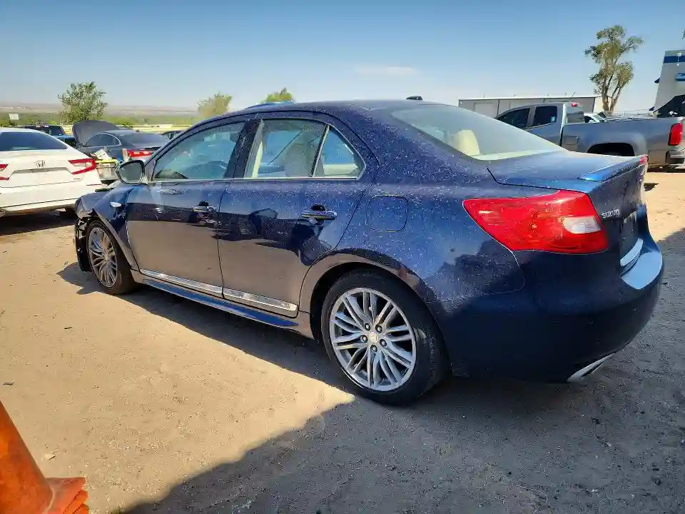 JS2RF9A88C6101194 2012 SUZUKI KIZASHI-1
