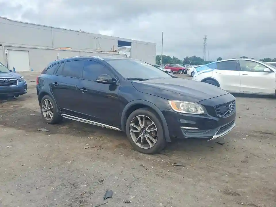 YV4612HK8G1019258 2016 VOLVO V60-3
