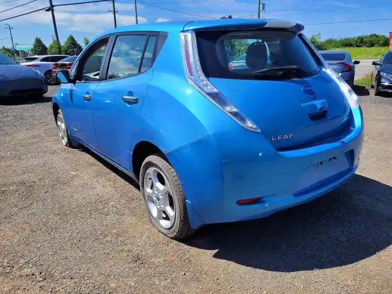 JN1AZ0CP9BT007472 2011 NISSAN LEAF-2