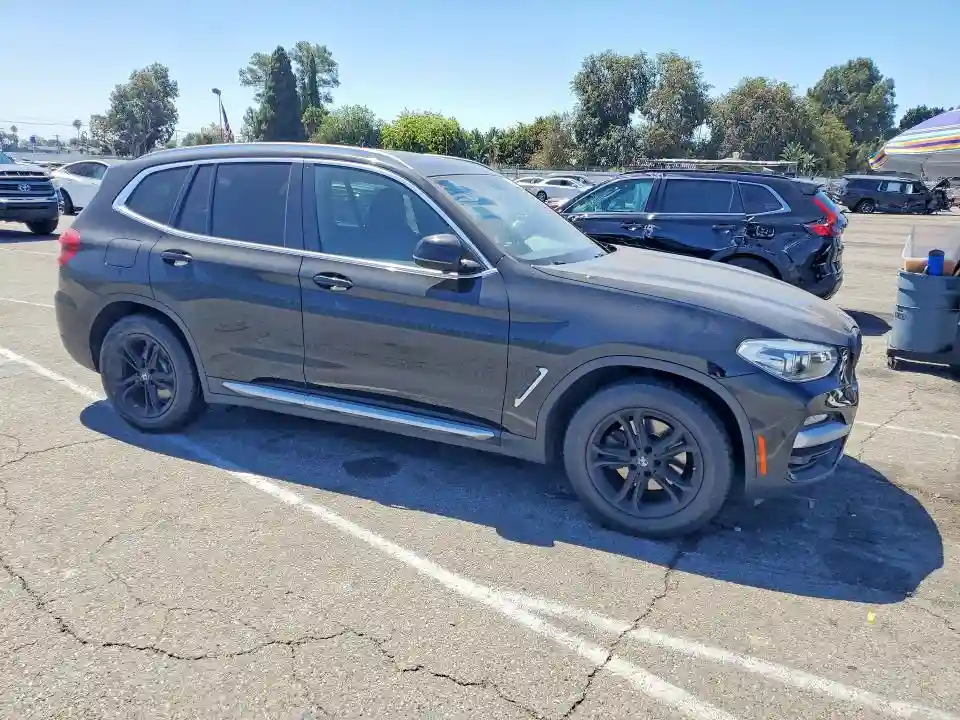 5UXTR7C53KLF34499 2019 BMW X3-3