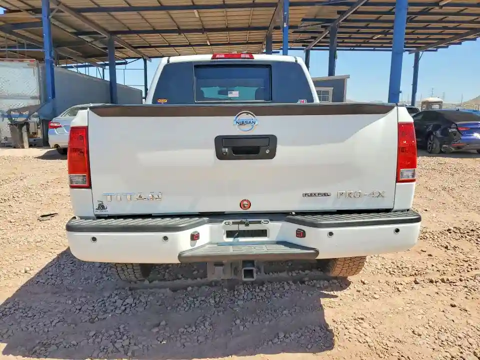 1N6BA0EC7FN514879 2015 NISSAN TITAN-5