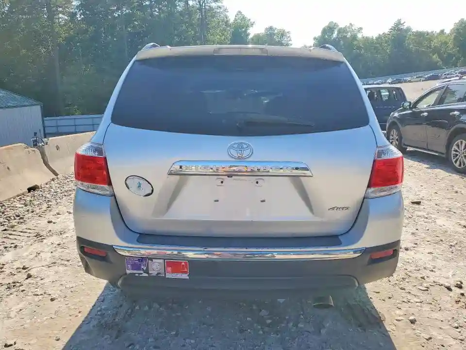 5TDBK3EH3BS091834 2011 TOYOTA HIGHLANDER-5