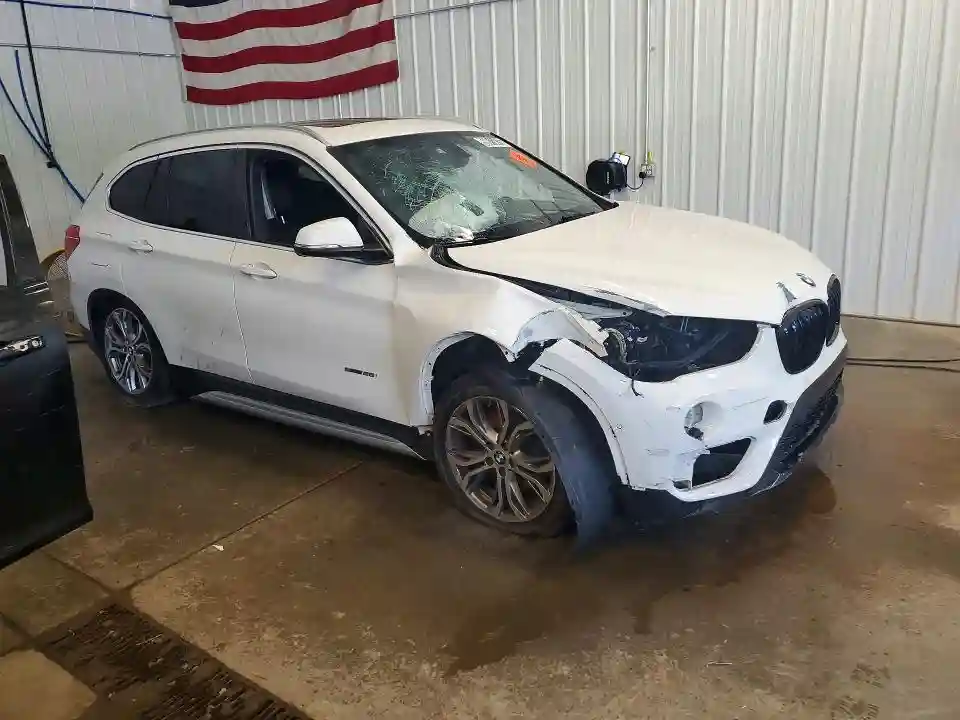 WBXHU7C37H5H37190 2017 BMW X1-3