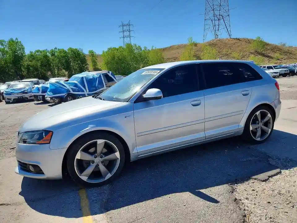 WAUKJAFM8BA007035 2011 AUDI A3-0
