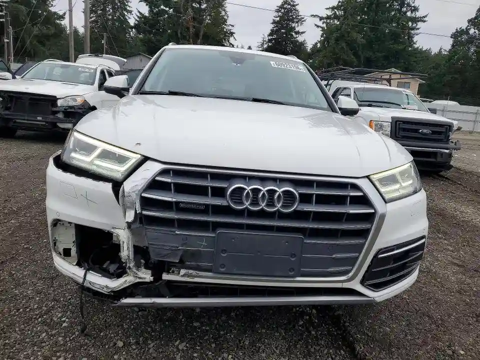 WA1BNAFY7J2028892 2018 AUDI Q5-4