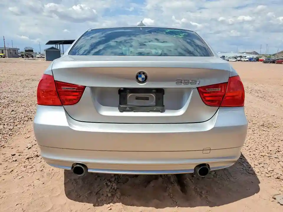 WBAPM5G51BNM68761 2011 BMW 3 SERIES-5