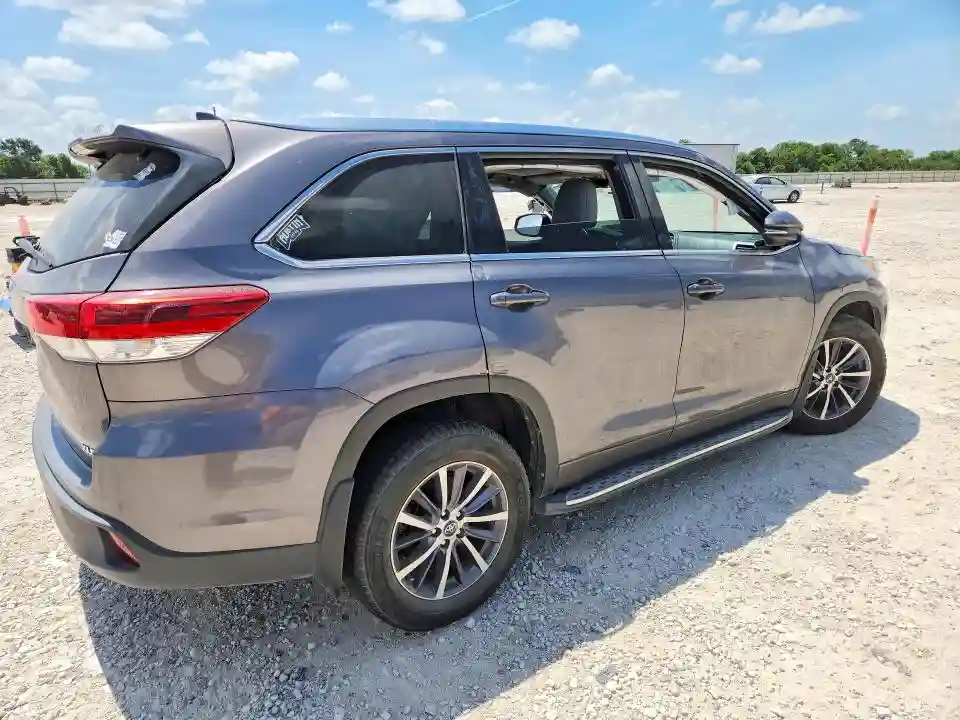 5TDKZRFHXJS549736 2018 TOYOTA HIGHLANDER-2