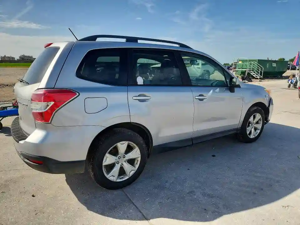 JF2SJADC6FH568278 2015 SUBARU FORESTER-2