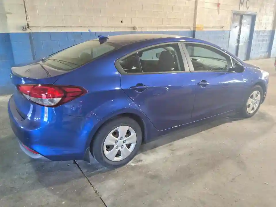 3KPFK4A71JE184543 2018 KIA FORTE-2