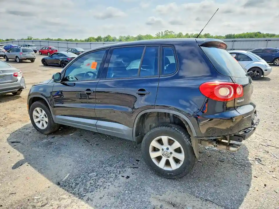 WVGAV7AX2AW511469 2010 VOLKSWAGEN TIGUAN-1