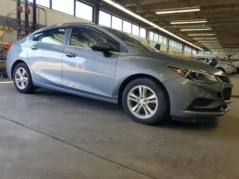 1G1BE5SM1J7243308 2018 CHEVROLET CRUZE-3