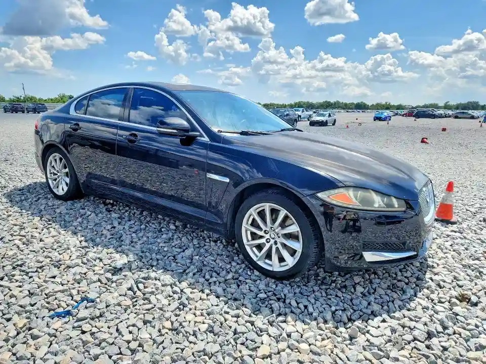 SAJWA0ES6DPU00757 2013 JAGUAR XF-3