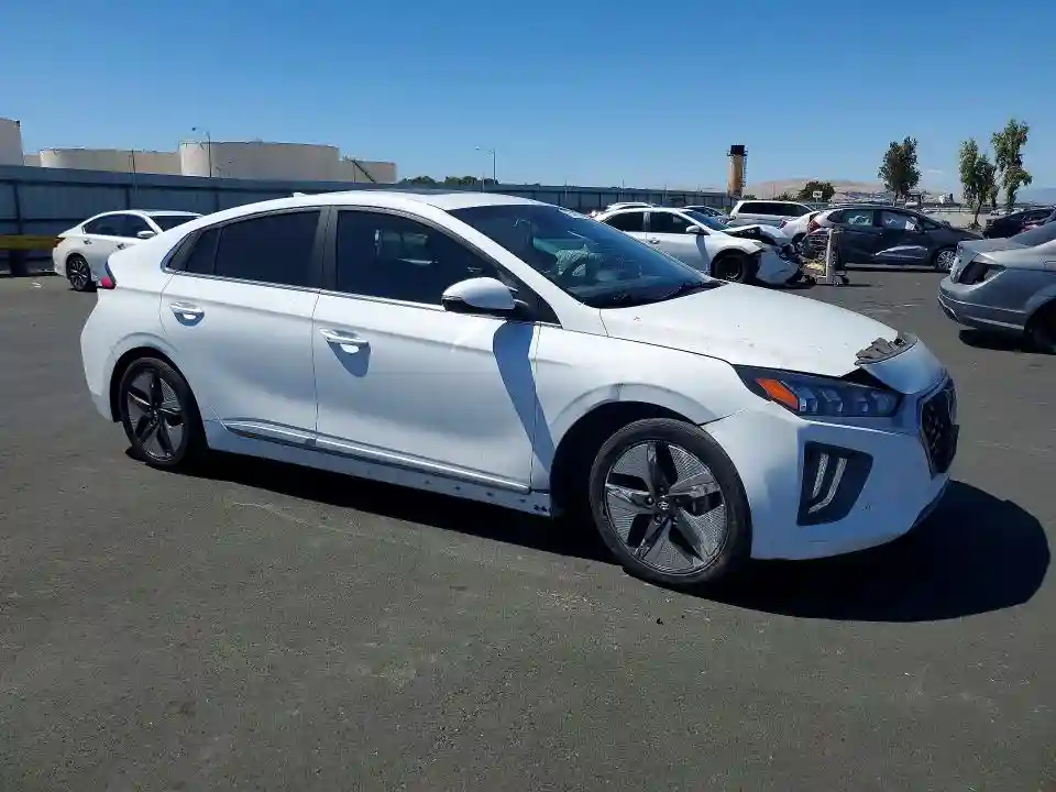 KMHC05LC3MU255283 2021 HYUNDAI IONIQ-3