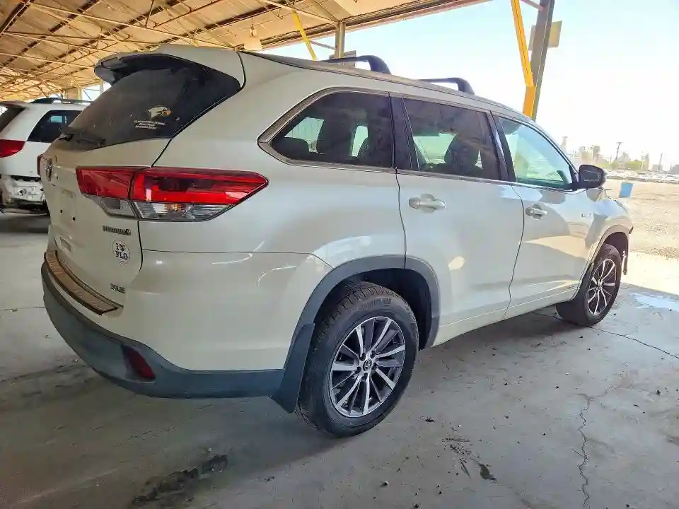 5TDJGRFH2HS034225 2017 TOYOTA HIGHLANDER-2